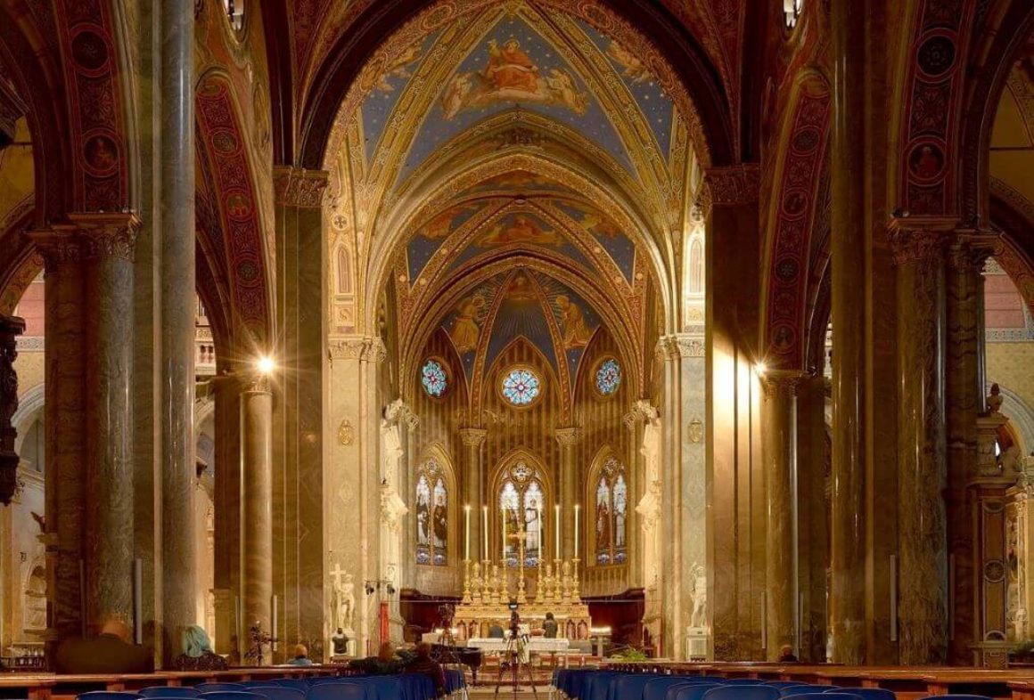 interior-igreja-santa-maria-sobre-minerva