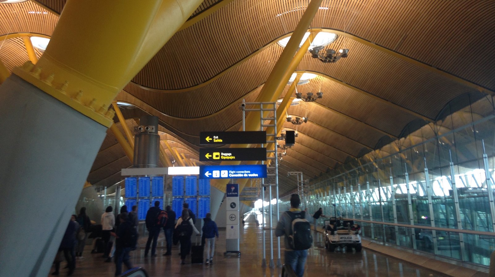 10 Dicas Para Fazer uma Viagem de Avião Tranquila - Entre Polos