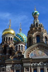 Conheça a famosa Igreja do Sangue Derramado em São Petersburgo na Rússia.