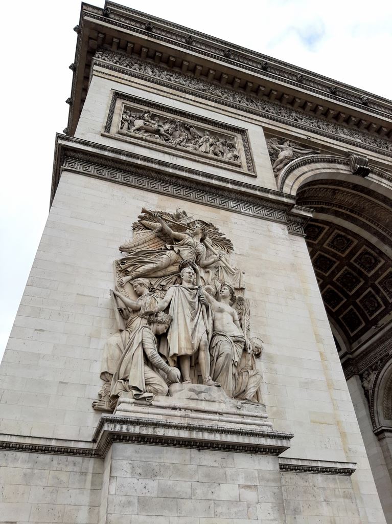 Detalhe do Arco do Triunfo em Paris