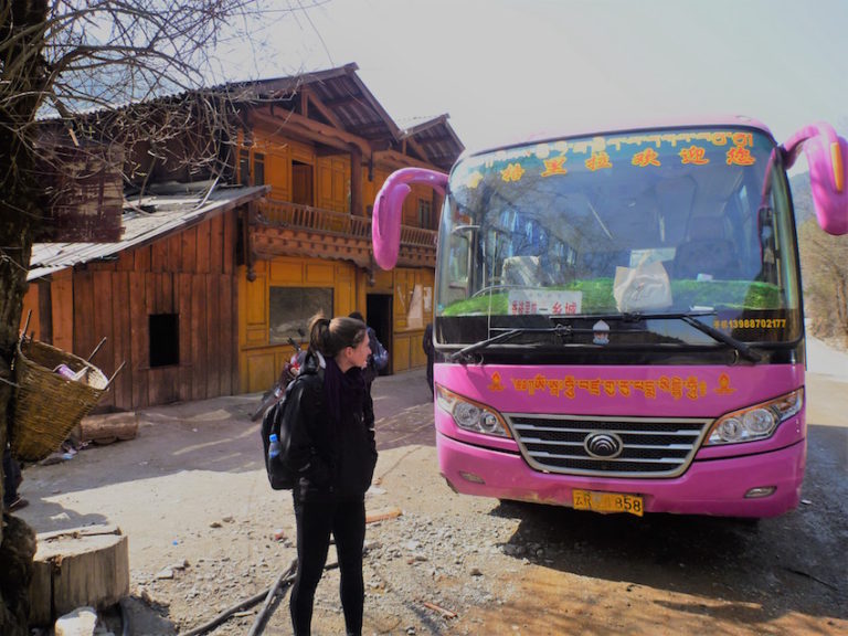 Ônibus entre Shangri-La e Litang na China / Tibete