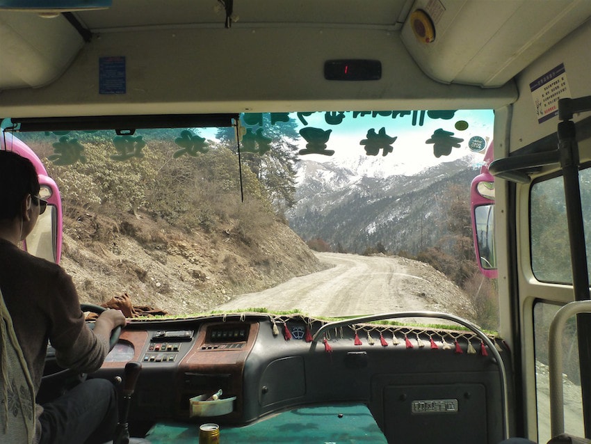 Estrada entre Shangri-La e Litang na China / Tibete