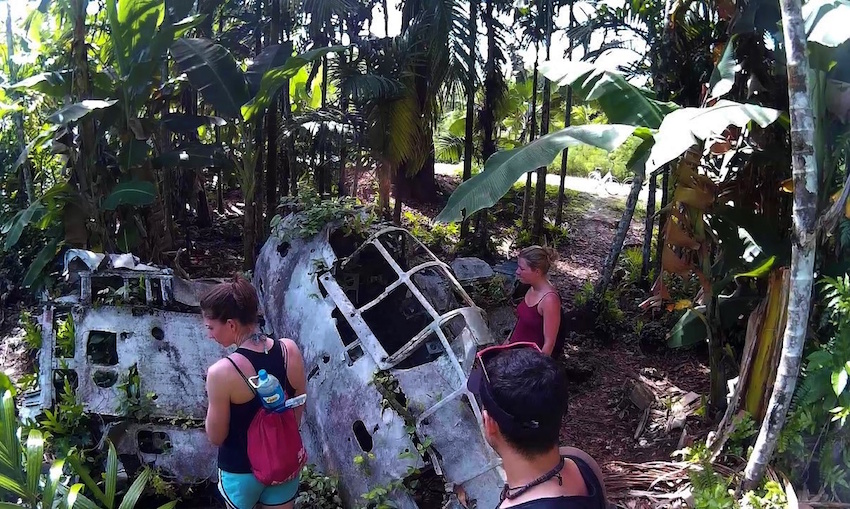 Segunda Guerra Mundial Restos Avião Caça Japonês destruído em Peleliu Palau
