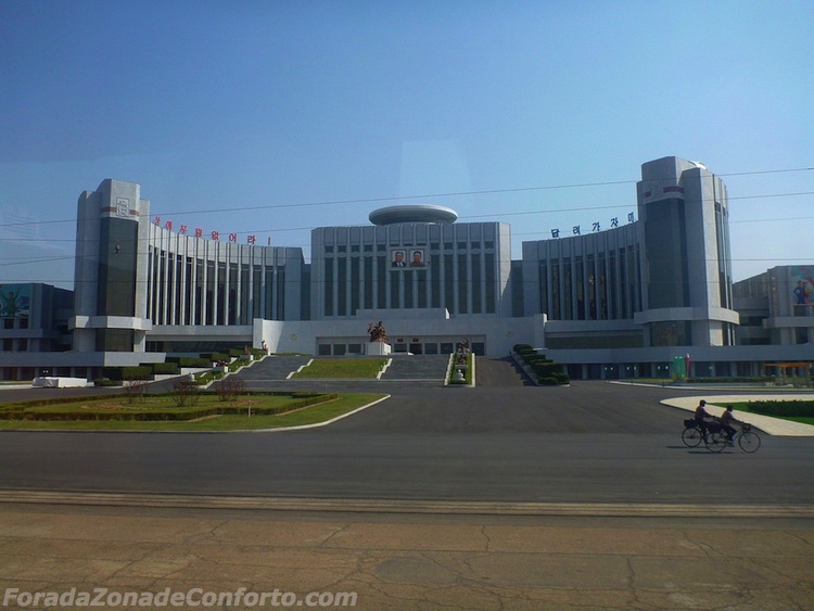 O palácio das crianças Pyongyang Coreia do Norte