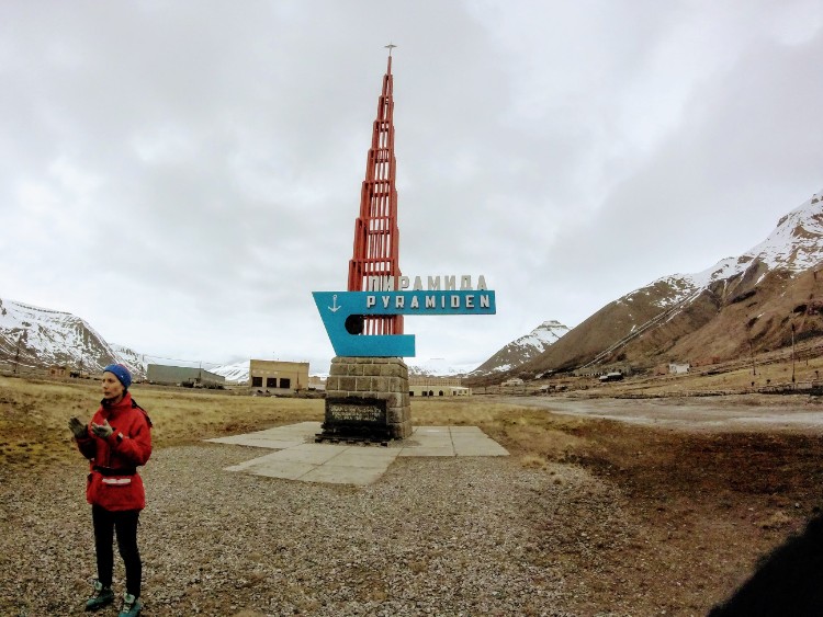 Svalbard Noruega cidade abandonada Pyramiden propaganda sovietica