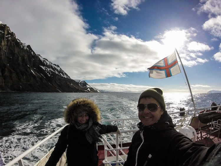 Barco nas Ilhas Faroe