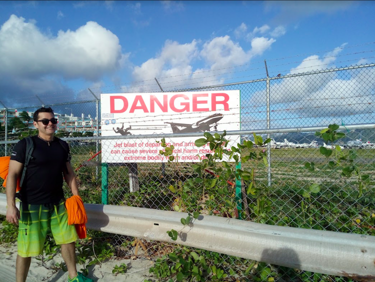 Placa Danger Aeroporto Saint Martin
