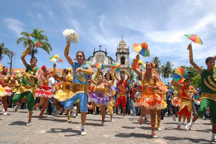 7 cidades para aproveitar o carnaval no brasil