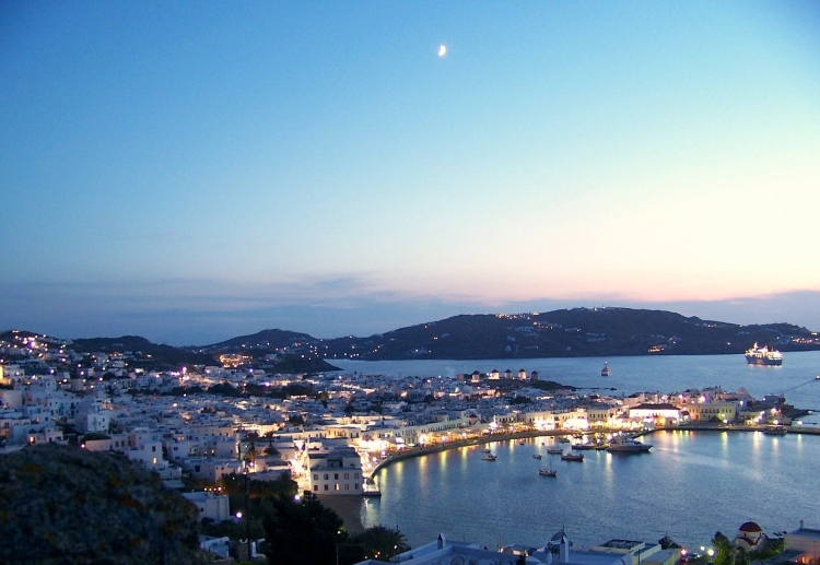 As 7 Melhores Ilhas de Festa para Visitar na Grécia