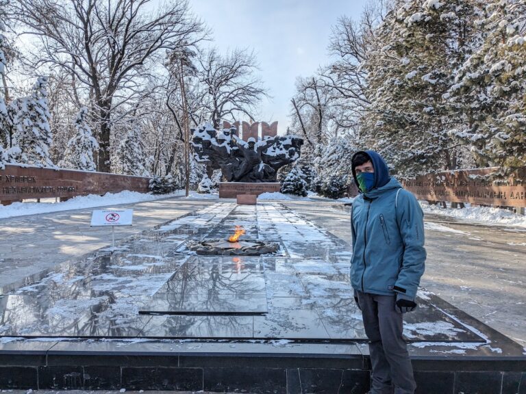 Monumento "Grande Guerra Patriótica (Segunda Guerra Mundial) Almaty