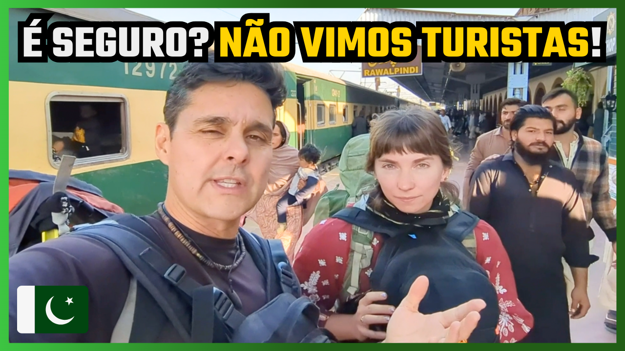 viajar de trem no Paquistão